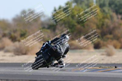 media/Dec-18-2022-SoCal Trackdays (Sun) [[8099a50955]]/Turn 7 Backside (1125am)/